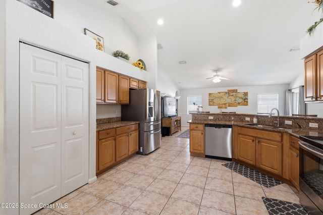 5878 NW Carovel Avenue, Port St. Lucie, FL 34986