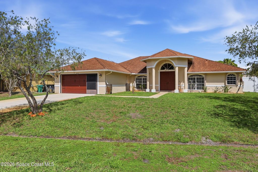 5878 NW Carovel Avenue, Port St. Lucie, FL 34986