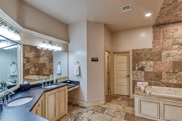 8825 Legacy Crossing Road, Oklahoma City, OK 73169