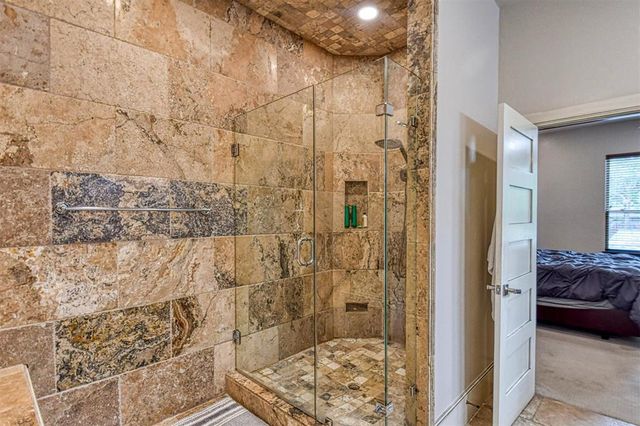 8825 Legacy Crossing Road, Oklahoma City, OK 73169