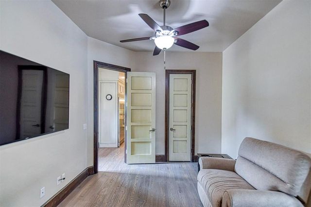 8825 Legacy Crossing Road, Oklahoma City, OK 73169