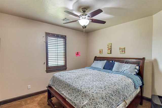 8825 Legacy Crossing Road, Oklahoma City, OK 73169