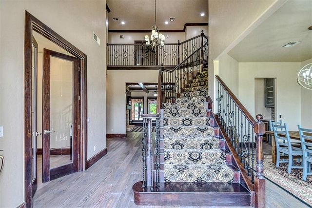 8825 Legacy Crossing Road, Oklahoma City, OK 73169