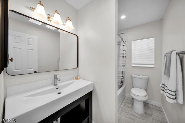 13444 Fourth ST, Fort Myers, FL 33905