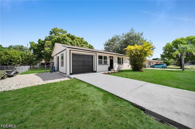 13444 Fourth ST, Fort Myers, FL 33905