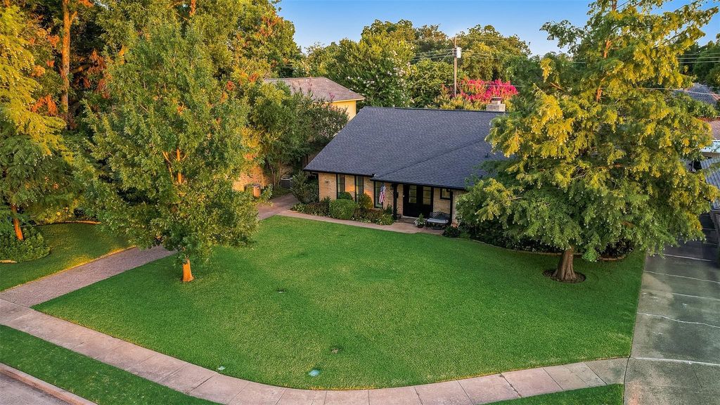 620 Cox Drive, Irving, TX 75062 — exterior