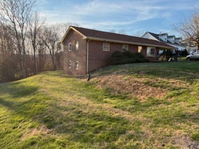 2101 7Th ST, Radford, VA 24141