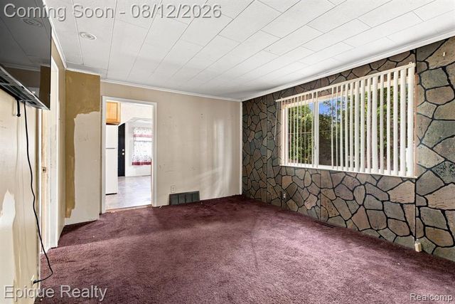 4860 Lakeview Avenue, West Bloomfield, MI 48324
