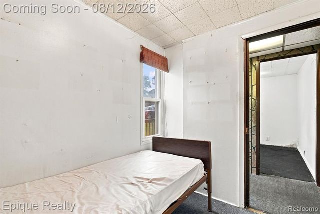 4860 Lakeview Avenue, West Bloomfield, MI 48324