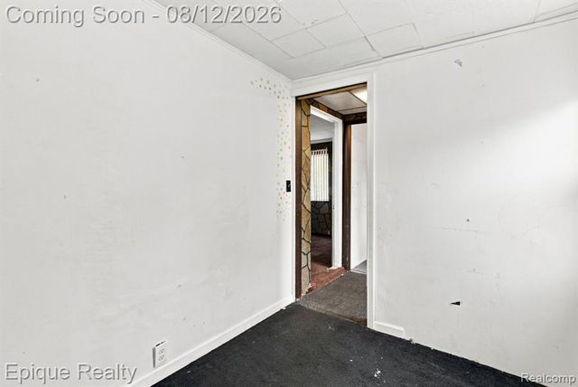 4860 Lakeview Avenue, West Bloomfield, MI 48324