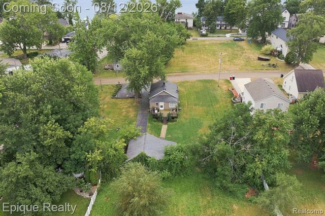 4860 Lakeview Avenue, West Bloomfield, MI 48324