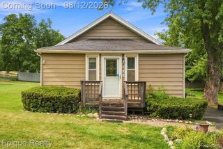 4860 Lakeview Avenue, West Bloomfield, MI 48324