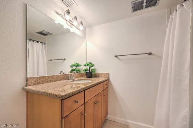 205 East Harmon Avenue 107, Las Vegas, NV 89169