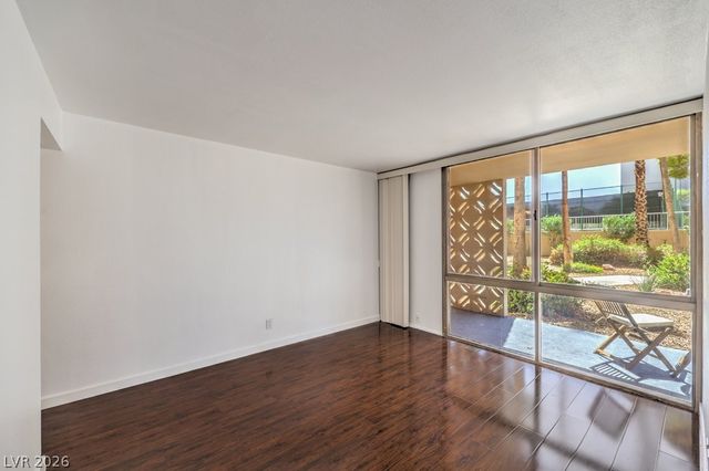 205 East Harmon Avenue 107, Las Vegas, NV 89169