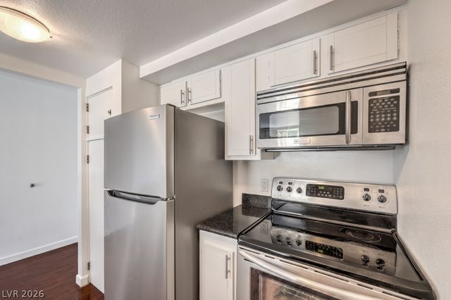205 East Harmon Avenue 107, Las Vegas, NV 89169