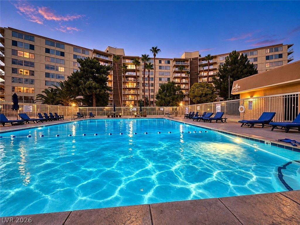 205 East Harmon Avenue 107, Las Vegas, NV 89169 — photo 3