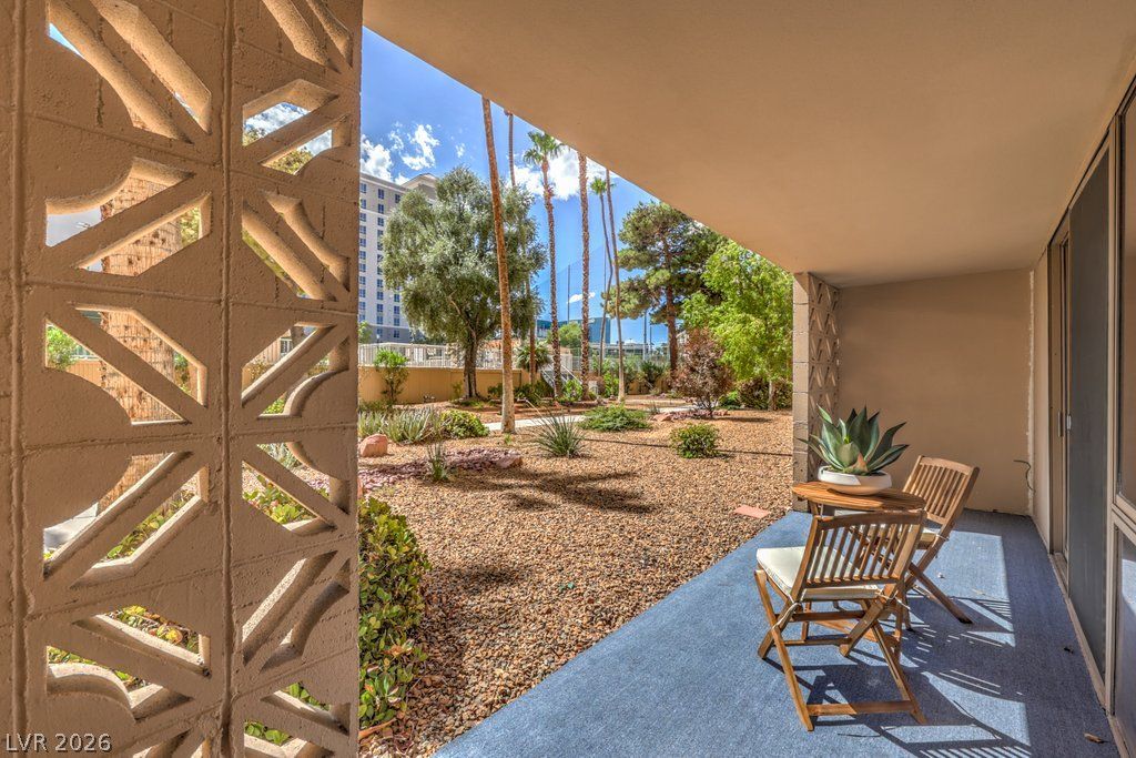 205 East Harmon Avenue 107, Las Vegas, NV 89169 — photo 4