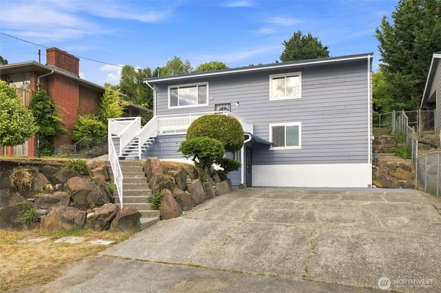 5922 23rd Avenue S, Seattle, WA 98108