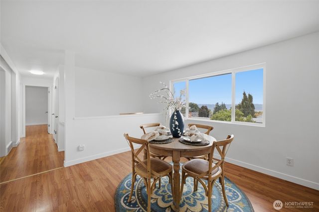 5922 23rd Avenue S, Seattle, WA 98108