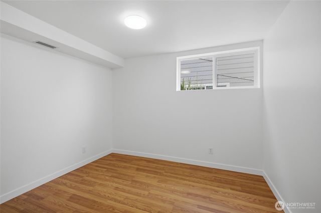 5922 23rd Avenue S, Seattle, WA 98108