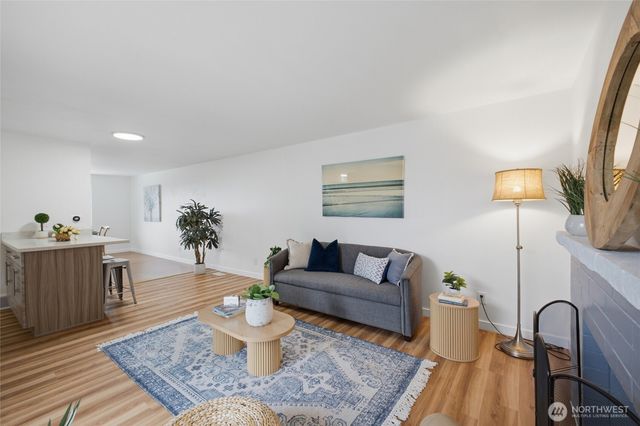 5922 23rd Avenue S, Seattle, WA 98108