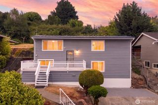 5922 23rd Avenue S, Seattle, WA 98108