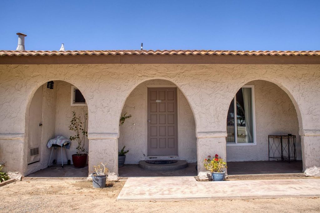 Image 3 of property listing at 11736 W Jensen Avenue, Kerman, CA 93630