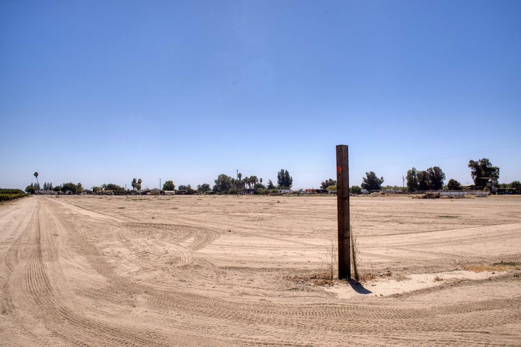 Image 37 of property listing at 11736 W Jensen Avenue, Kerman, CA 93630