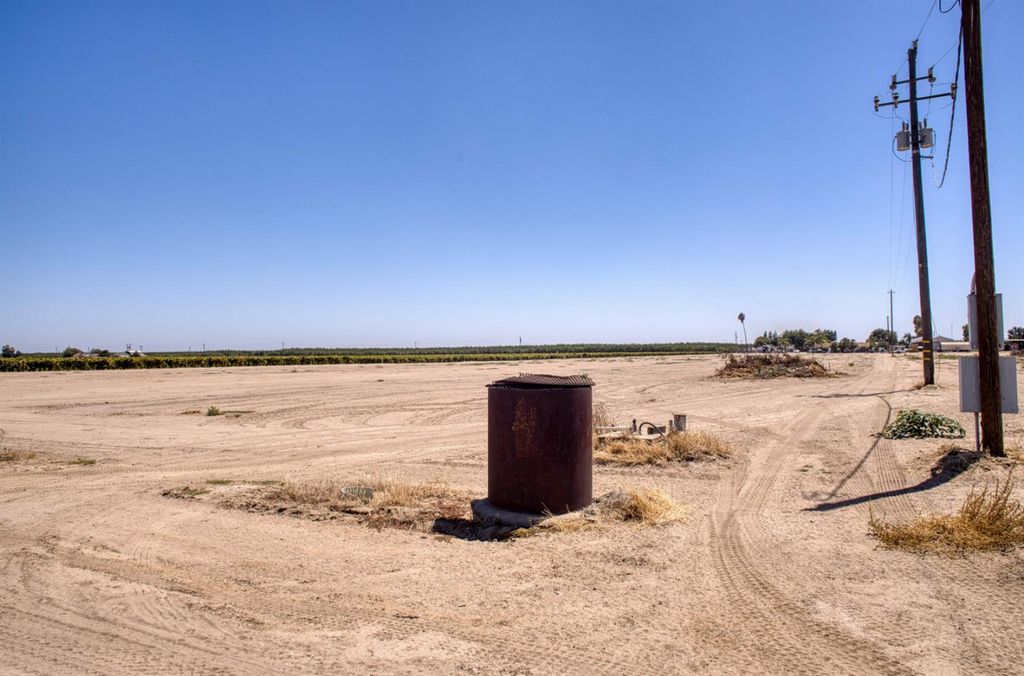 Image 40 of property listing at 11736 W Jensen Avenue, Kerman, CA 93630