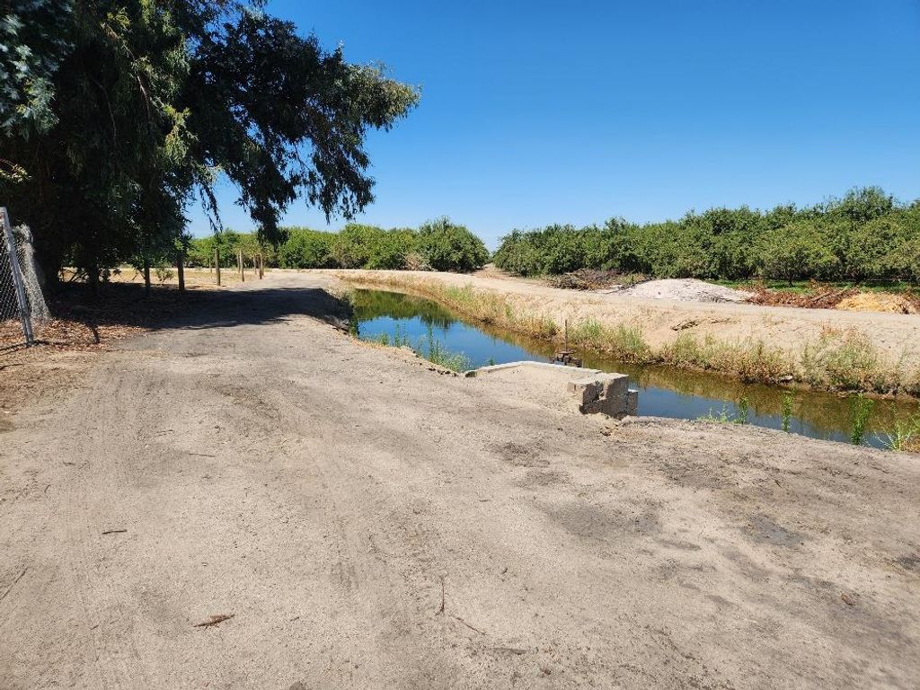 Image 44 of property listing at 11736 W Jensen Avenue, Kerman, CA 93630