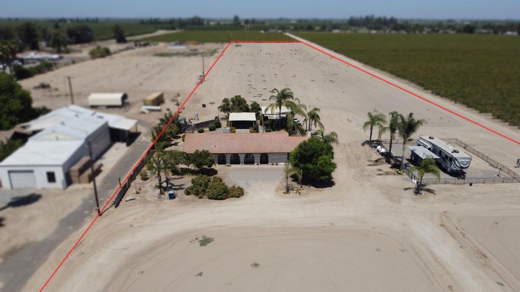 Image 6 of property listing at 11736 W Jensen Avenue, Kerman, CA 93630