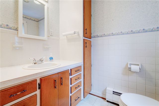 27 Richmond Avenue, Bergen, NY 14416