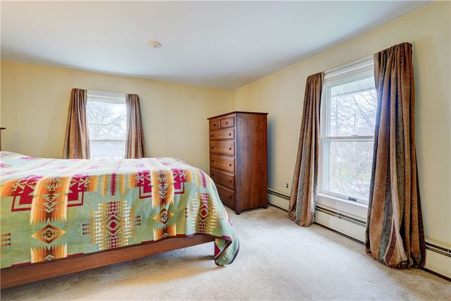 27 Richmond Avenue, Bergen, NY 14416