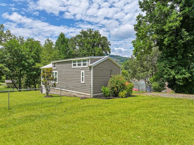 1685 Chatuge Shores, Hiawassee, GA 30546