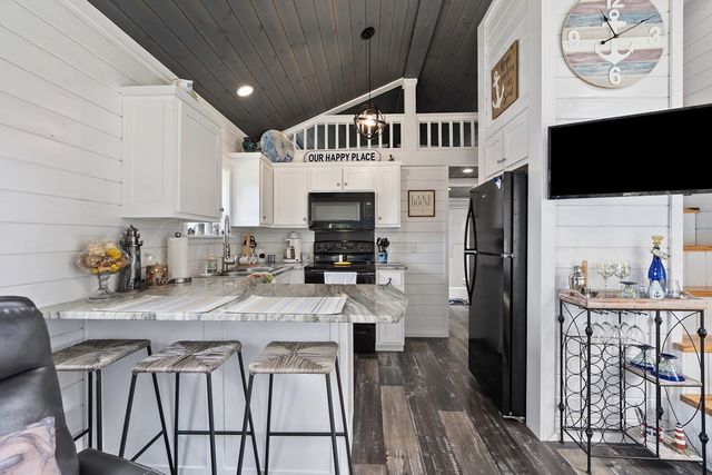 1685 Chatuge Shores, Hiawassee, GA 30546