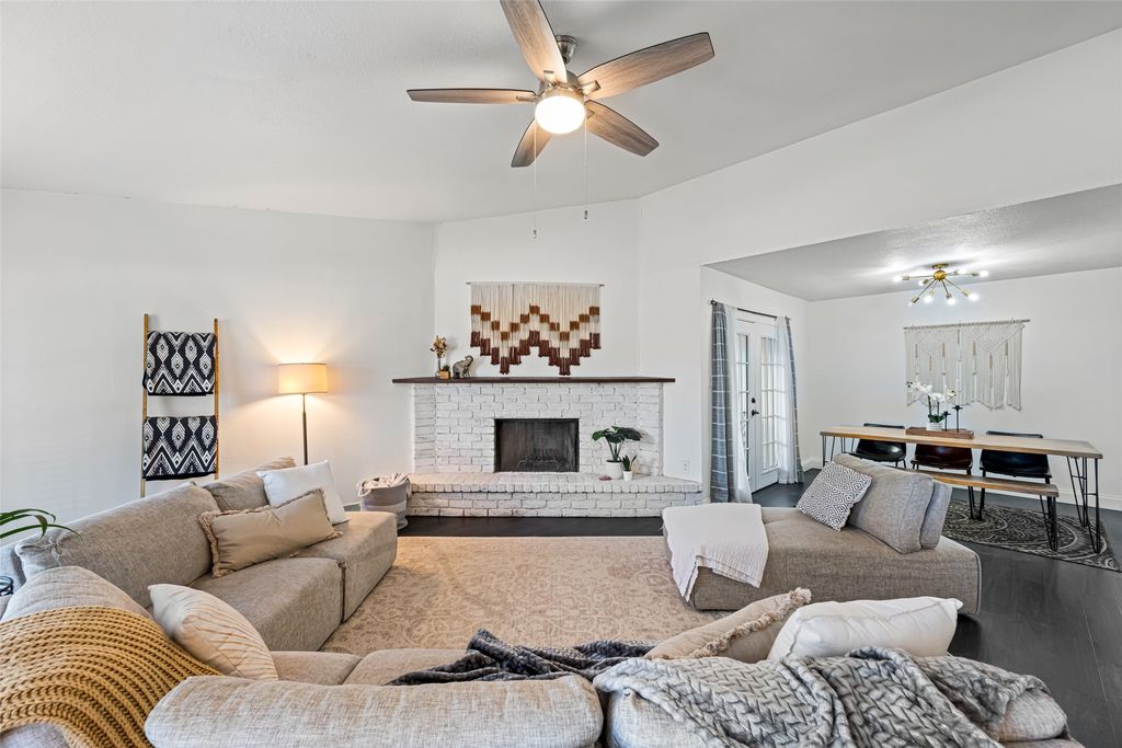 462 Willow Springs Drive, Coppell, TX 75019