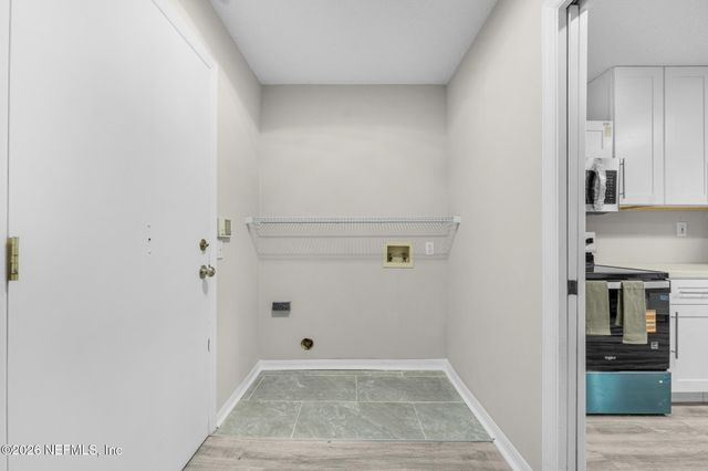 3427 PROVINCIAL Circle E, Jacksonville, FL 32277