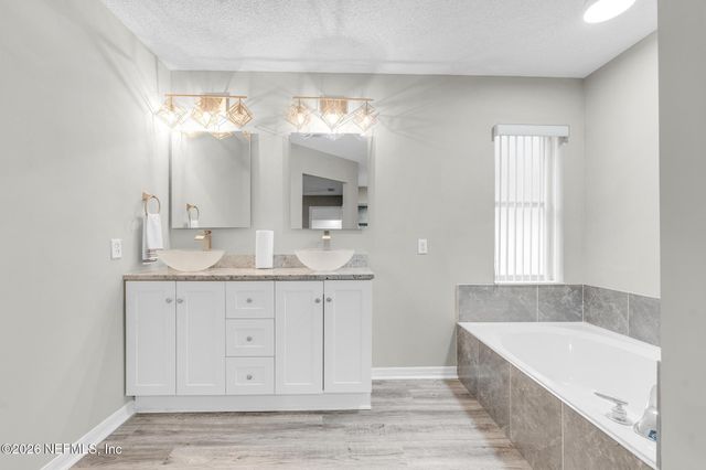 3427 PROVINCIAL Circle E, Jacksonville, FL 32277