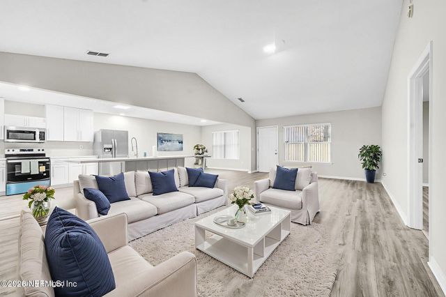 3427 PROVINCIAL Circle E, Jacksonville, FL 32277