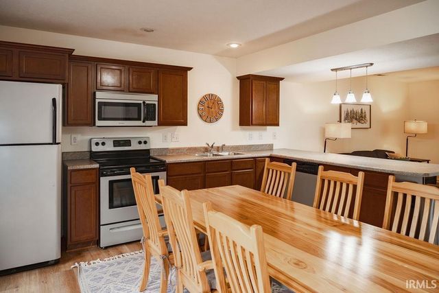 5915 Ajuga Court, Ellettsville, IN 47429