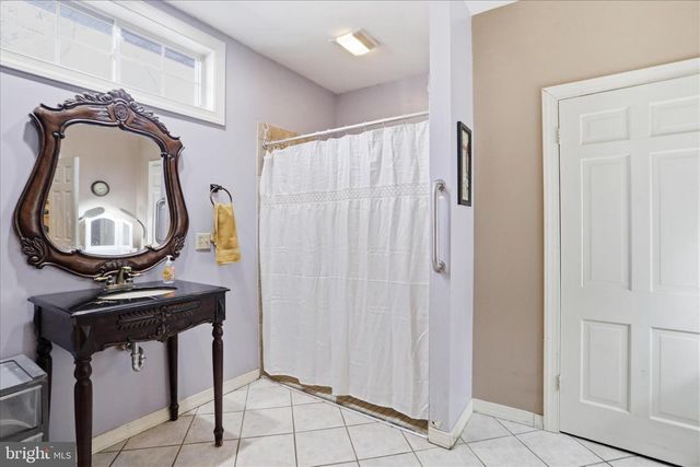 8303 CUMBERLAND RD, Springfield, WV 26763