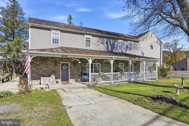 8303 CUMBERLAND RD, Springfield, WV 26763