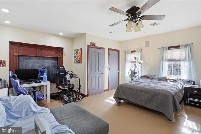 8303 CUMBERLAND RD, Springfield, WV 26763