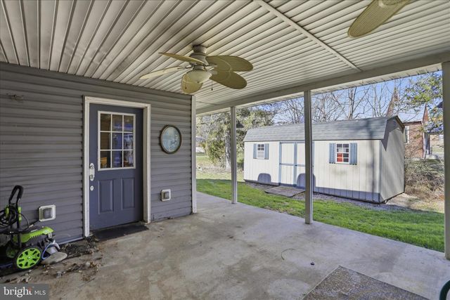 8303 CUMBERLAND RD, Springfield, WV 26763