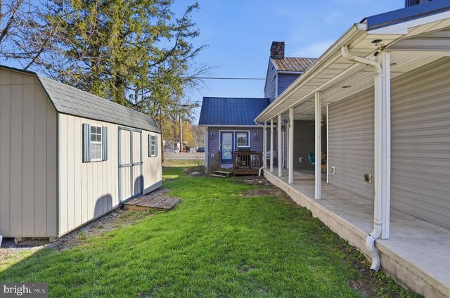 8303 CUMBERLAND RD, Springfield, WV 26763