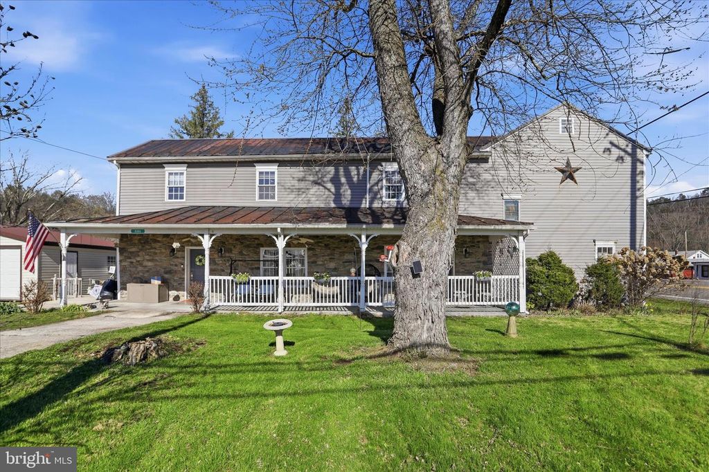 8303 CUMBERLAND RD, Springfield, WV 26763