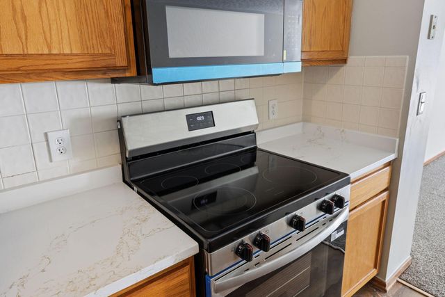 2179 Victoria Park Drive, Columbus, OH 43235