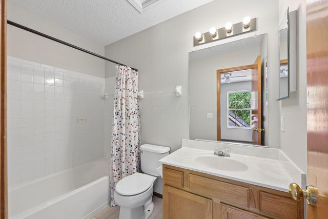 2179 Victoria Park Drive, Columbus, OH 43235