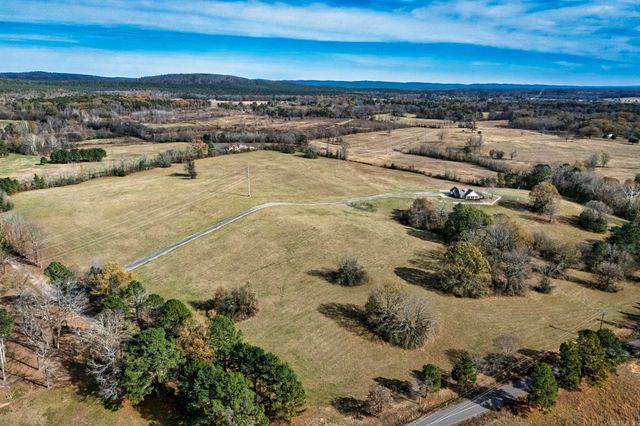 2356 Fendley Rd Road, Bismarck, AR 71929