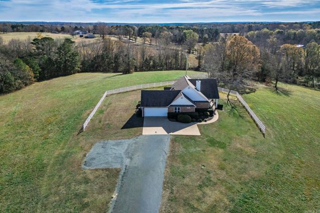 2356 Fendley Rd Road, Bismarck, AR 71929